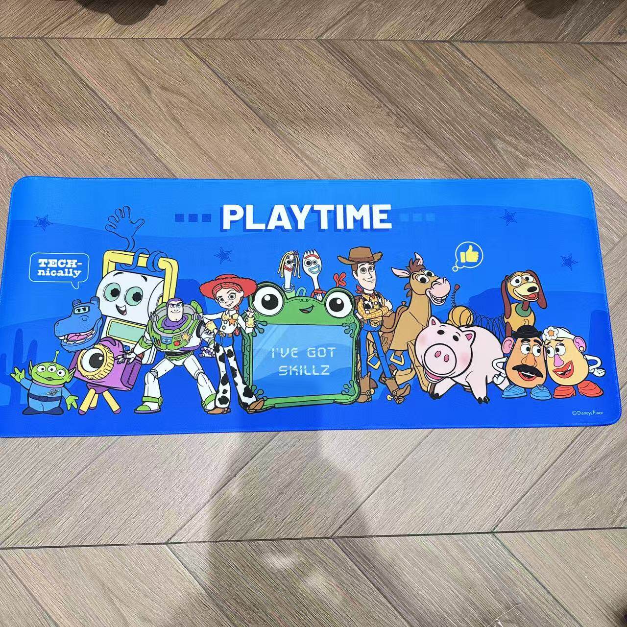 Gaming Keyboard Nearby - Большой коврик для мыши Disney Pixar